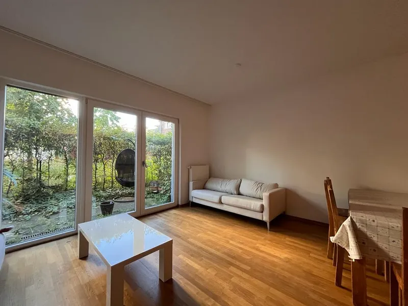 Modern Apartment with private terrace in quiet neigbourhood — photo 1